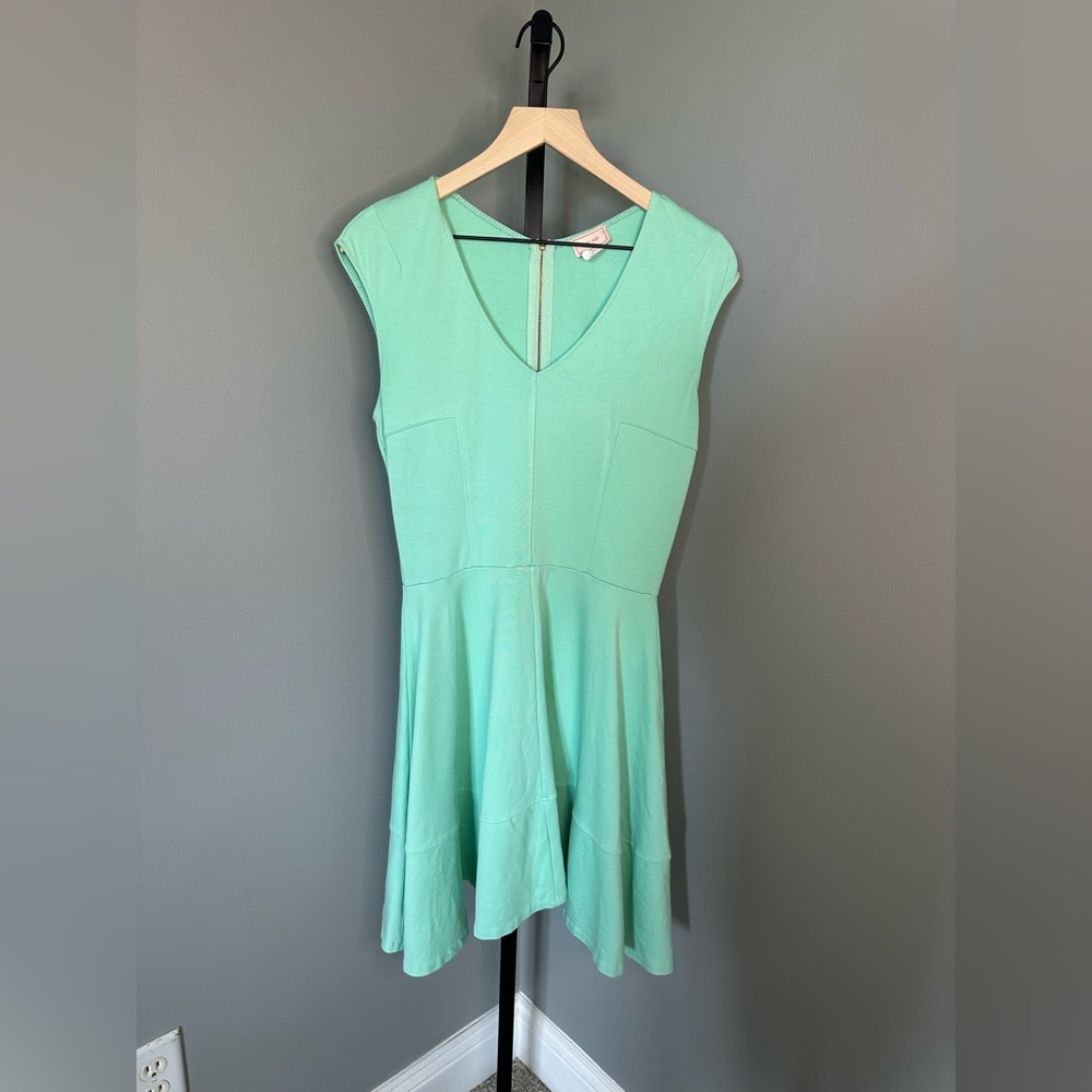 Love...Ady Mint Green Cap Sleeve Dress‎